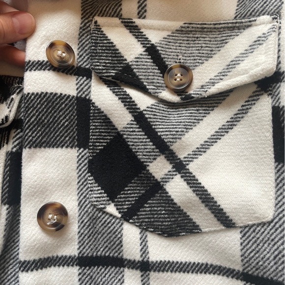 NWOT VICI Flannel Plaid Shacket Jacket by Love Tree SMALL - Picture 3 of 5
